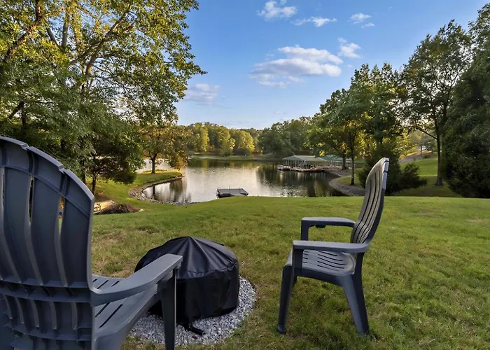 Holiday home Classic Lakeside Vacation Sleeps 9